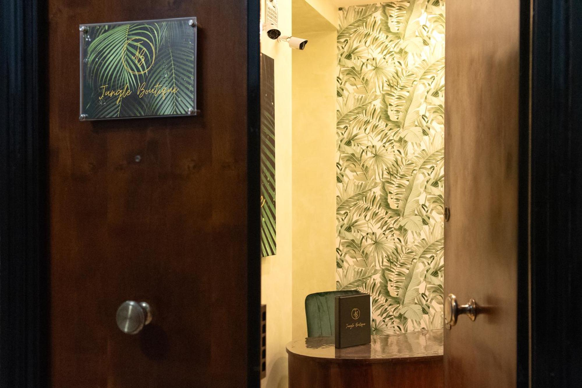 ホテル Jungle Boutique ナポリ エクステリア 写真